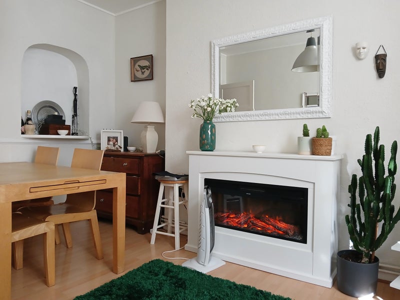 Photo 1: lounge