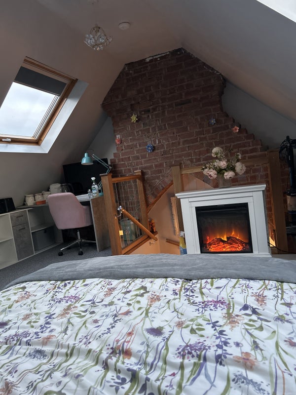 Photo 5: Room (Yours)