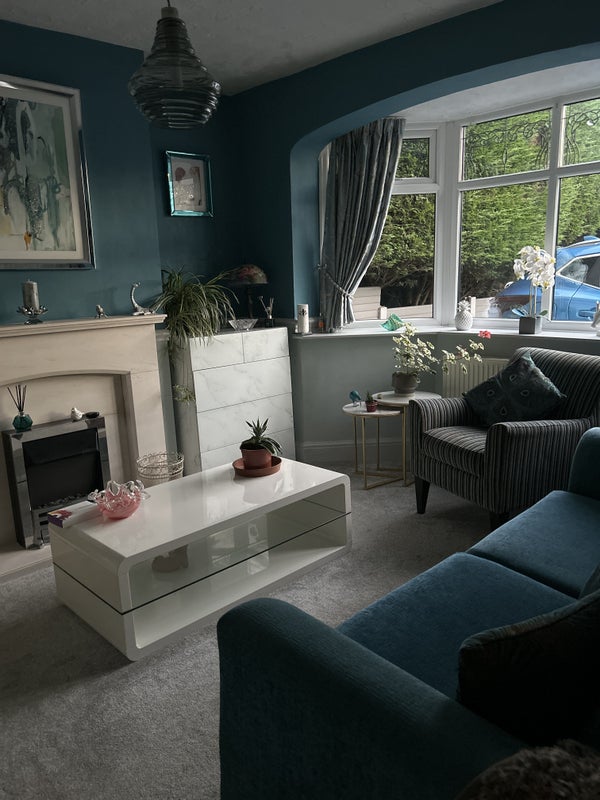 Photo 8: Living Room