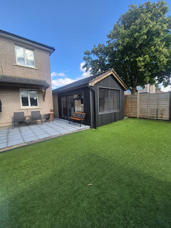 Photo 1: Garden area