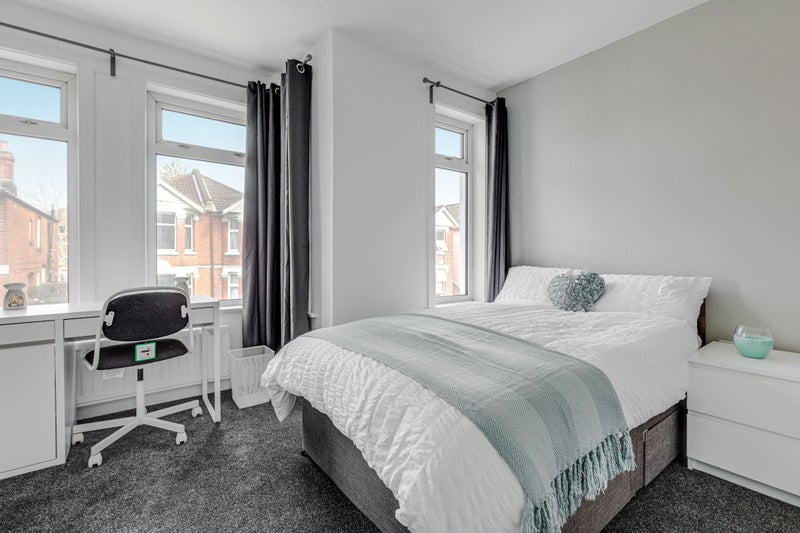 Photo 1: Room 6 w/ Ensuite