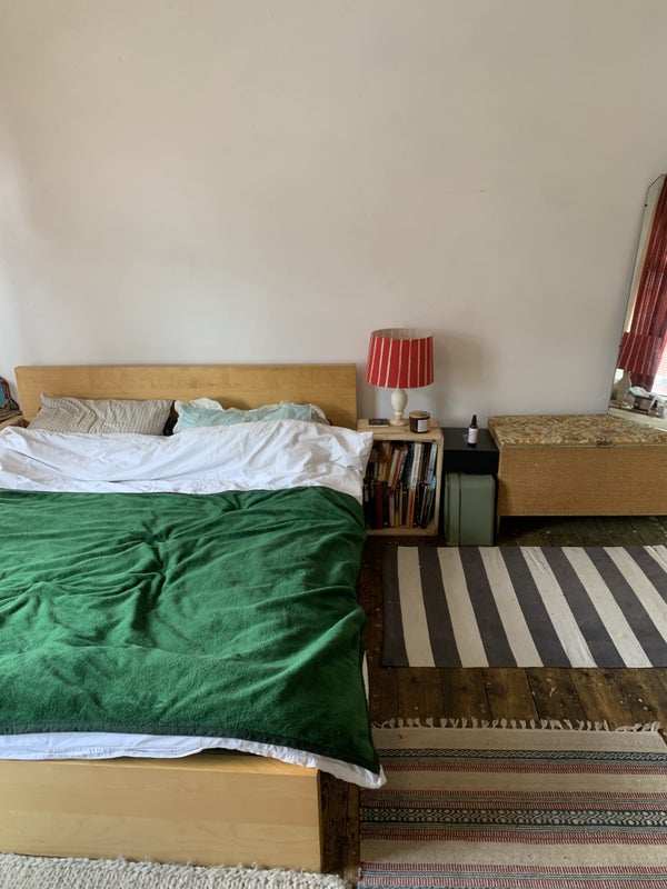 Photo 1: room 2 large double 