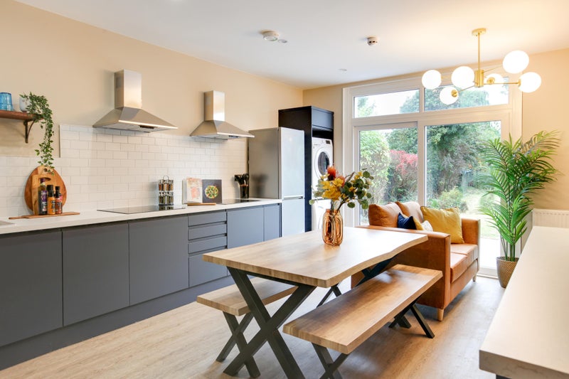 Photo 1: Communal Area Kitchen