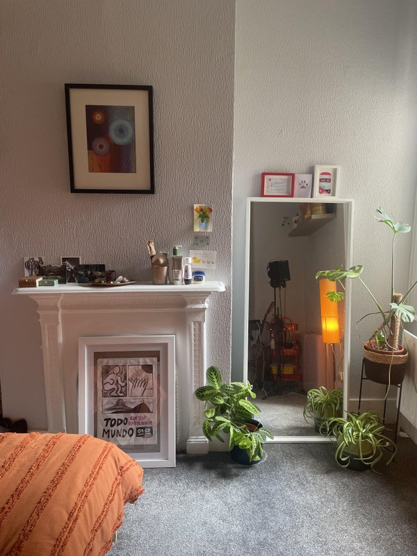 Photo 1: bedroom