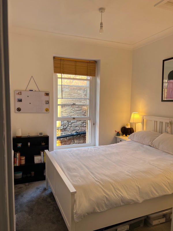 Photo 1: Room 1 