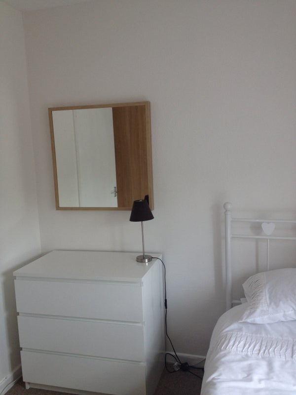 'Single room in a friendly house in Durrington' Room to Rent from SpareRoom