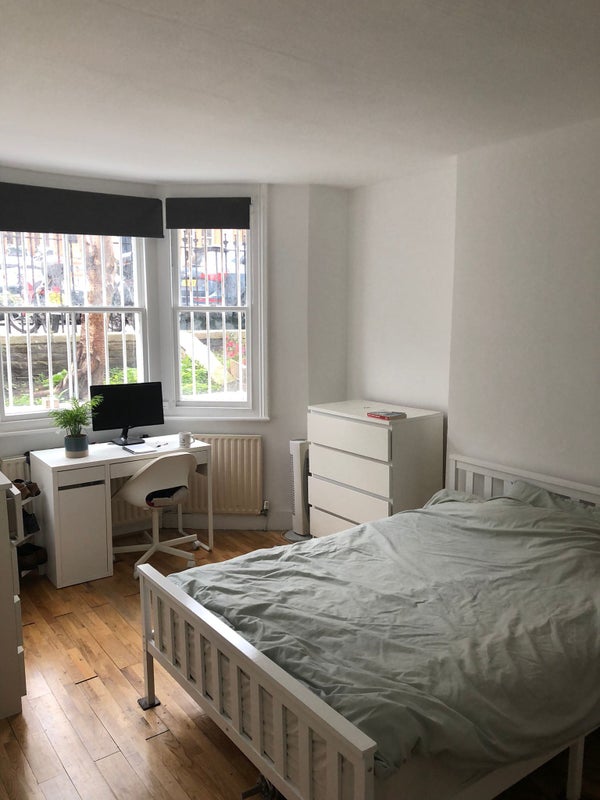 Photo 1: ROOM 1