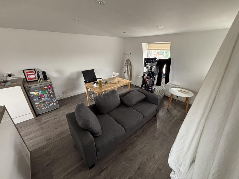 Photo 1: Sitting room / kitchen