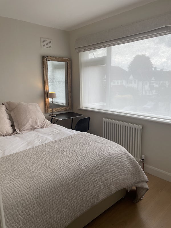 Photo 1: Bedroom