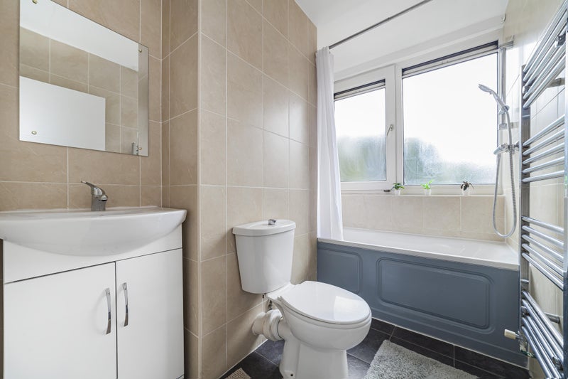 Photo 1: Bathroom