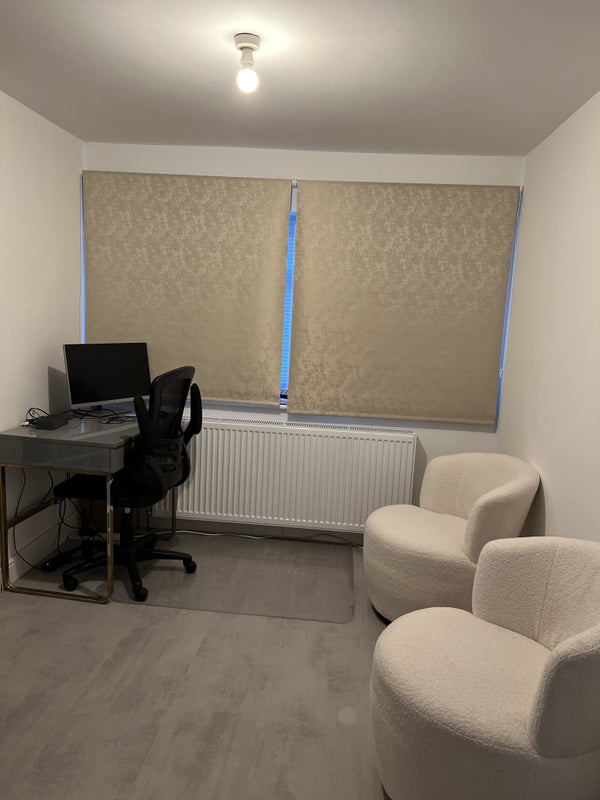 Photo 1: Setting spot
