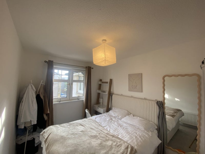 Photo 1: Double bedroom available for rent