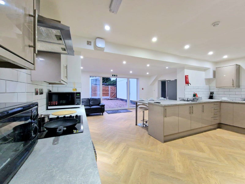 Photo 1: Your dream kitchen-diner!