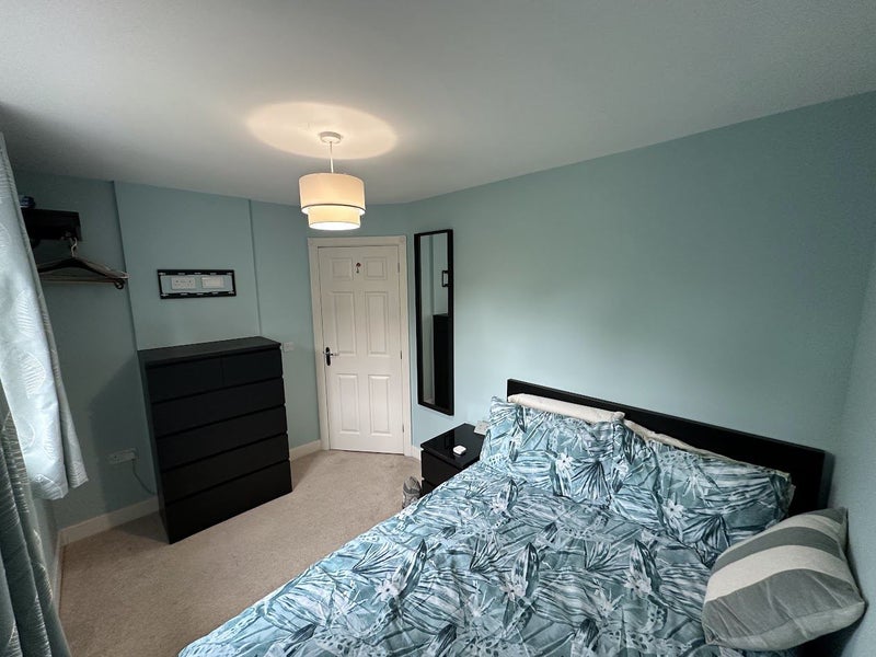 Photo 1: Room (Yours)