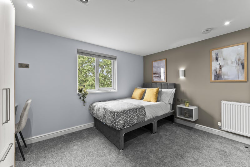 Photo 1: Room 1