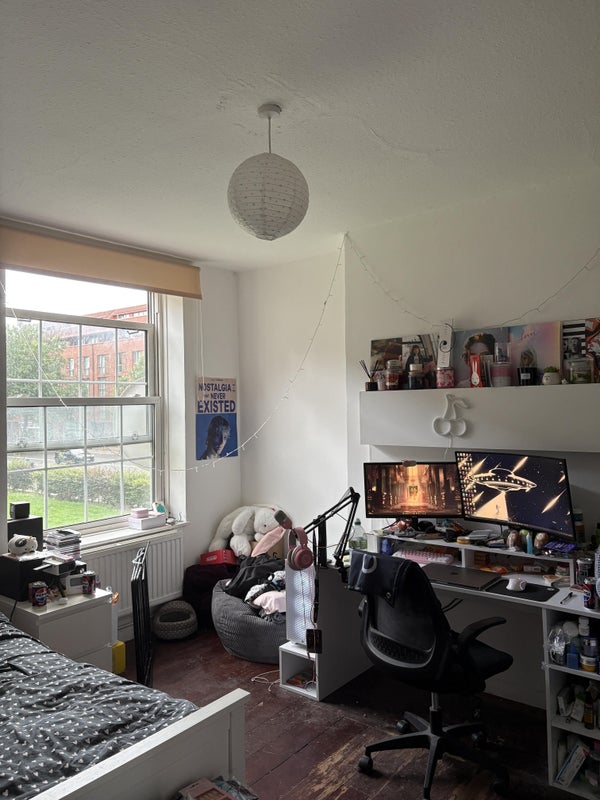Photo 1: Room 3