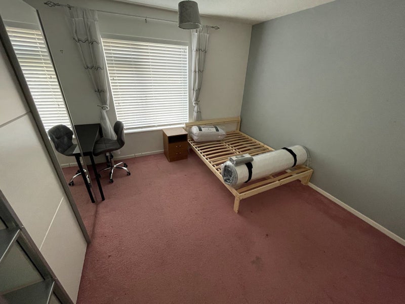 Photo 1: Room
