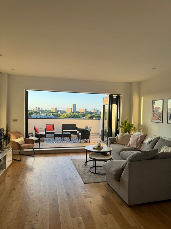 Photo 1: Living Room