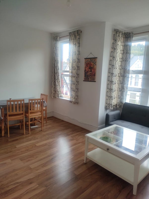 Photo 1: LIVING ROOM