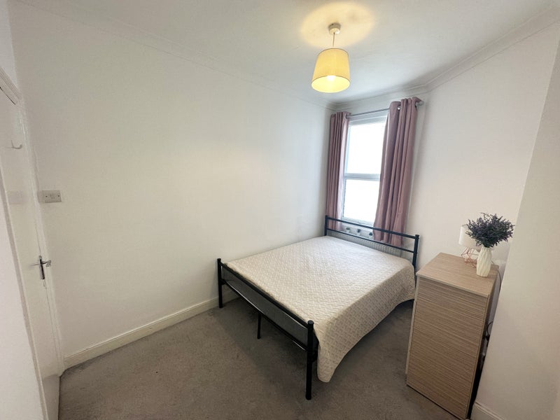 Photo inspiration: Picture Idea: Cosy Room In Tooting Budget Friendly Room To Rent From