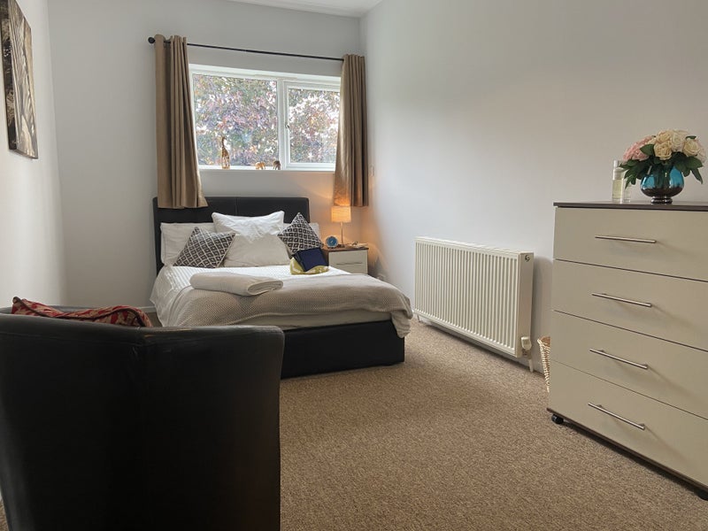 Photo 1: upstairs double