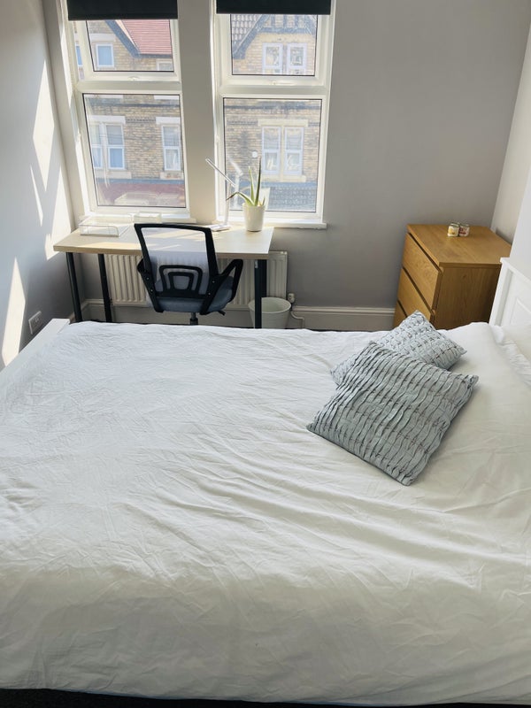 Photo 1: Bedroom 6 - £575 a month
