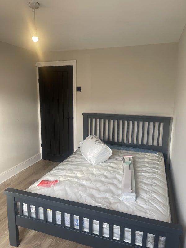 Photo 1: Room 1 (double room