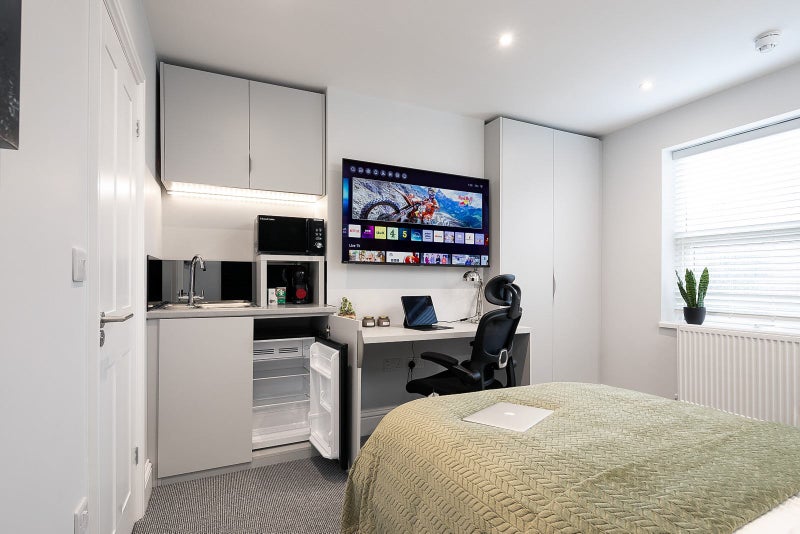 Photo 1: Suite 4 - Available