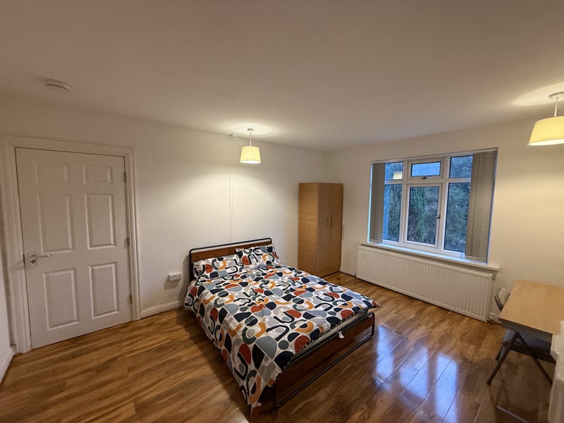 Photo 1: The room on offer