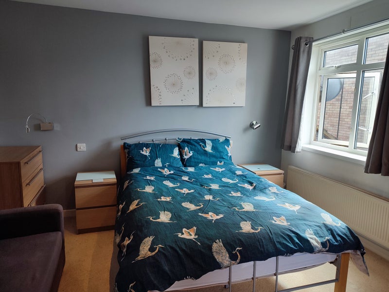 Photo 1: Large bedroom