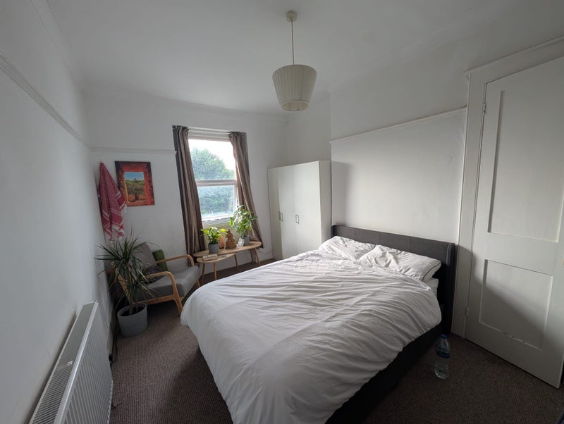 Photo 1: Cosy Double Room