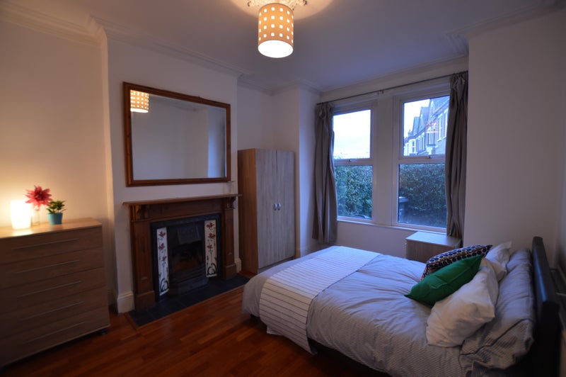 Photo 1: BEDROOM