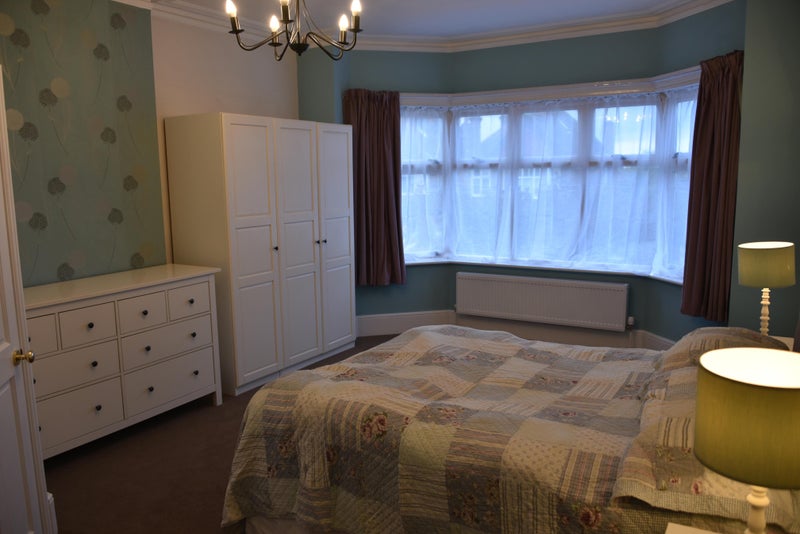 Photo 1: Double bedroom