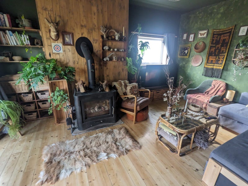 Photo 1: Shared Livingroom