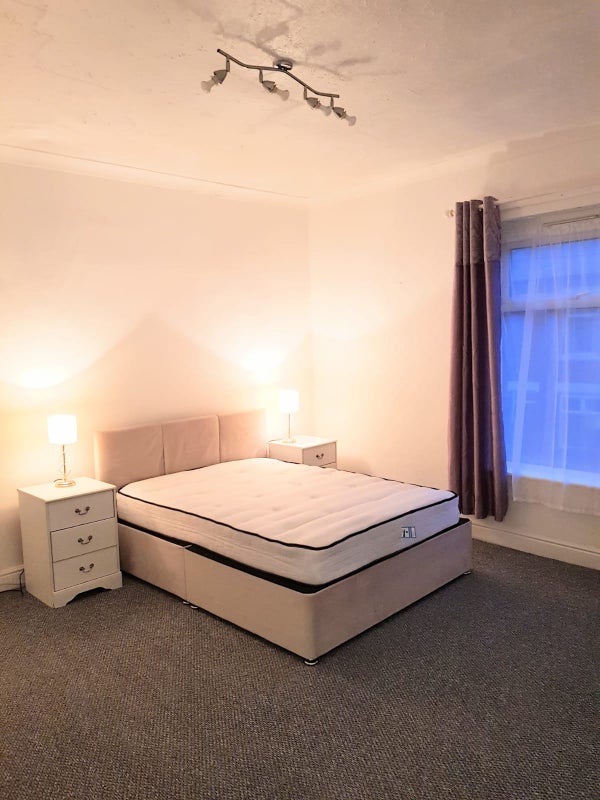 Photo 1: Big double room