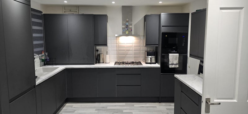 Photo 1: Shared kitchen