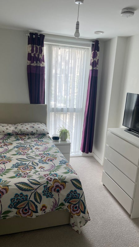 Photo 1: Double Bedroom