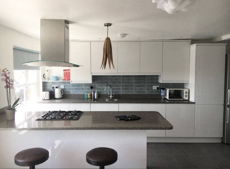 Photo 1: Flat 4 (living room/kitchen) 