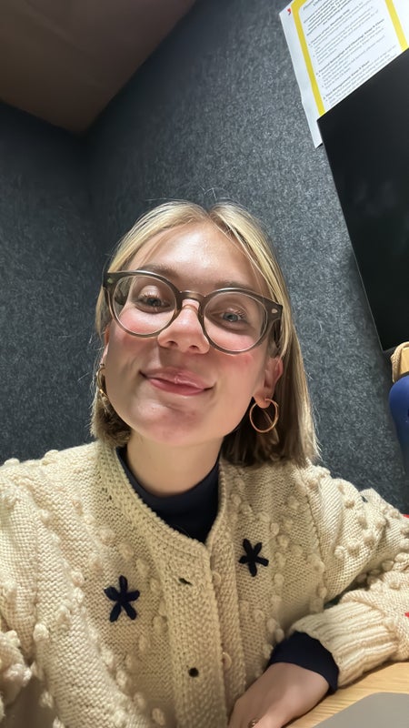 Photo 1: Hi! This is me! :)