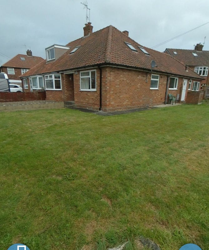 Photo 1: Outside 
