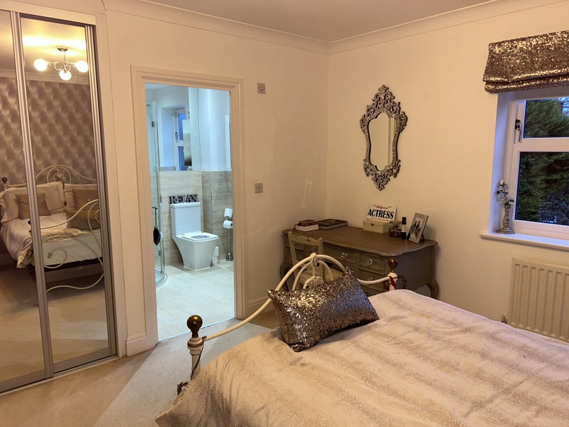 Photo 1: En-suite bedroom