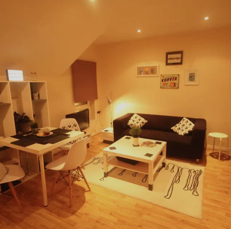 Photo 1: Living/Diner