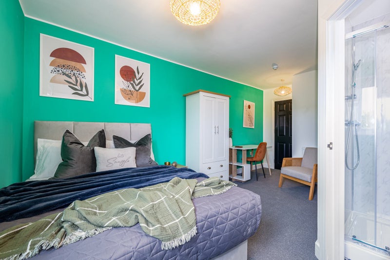 Photo 1: Bedroom 5-Available room