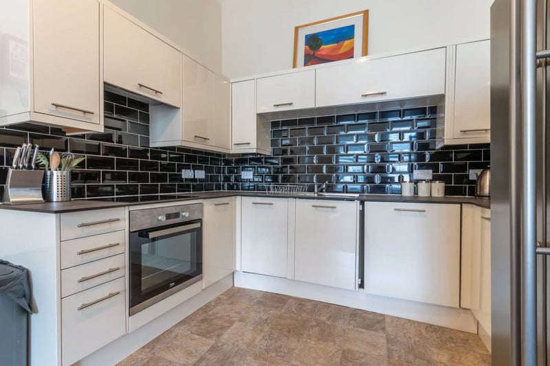 Photo 1: Kitchen
