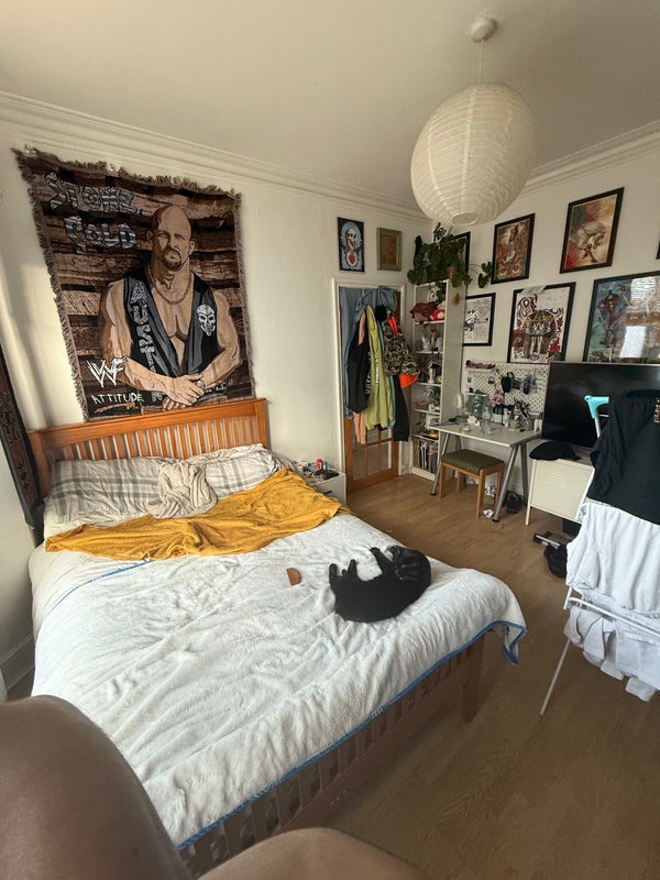 Photo 1: Cat not included, hes leaving 😭 (1st floor room, first door on the right)