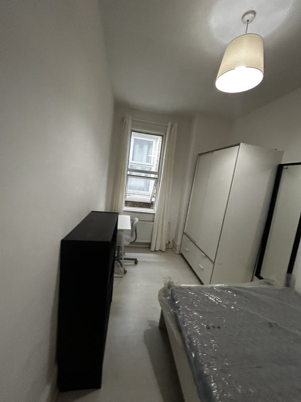 Photo 1: Room (Yours)