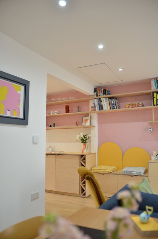 Photo 1: Open plan living room & Kitchen