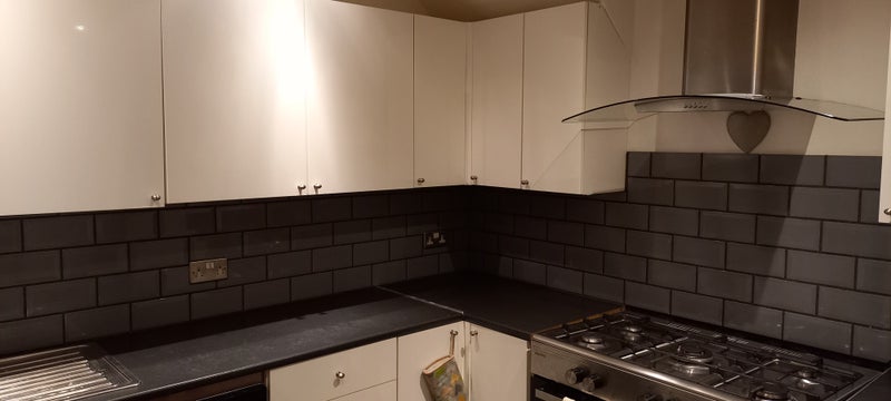 Photo 1: Kitchen (communal)