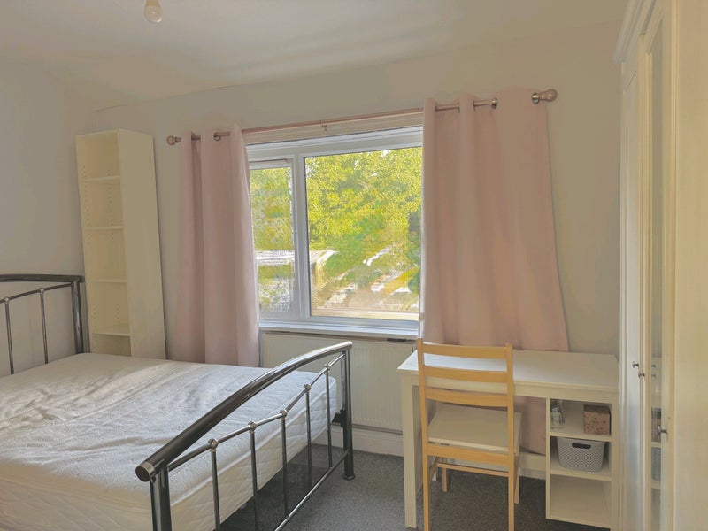 Photo 1: Room 3 Double £25 per night