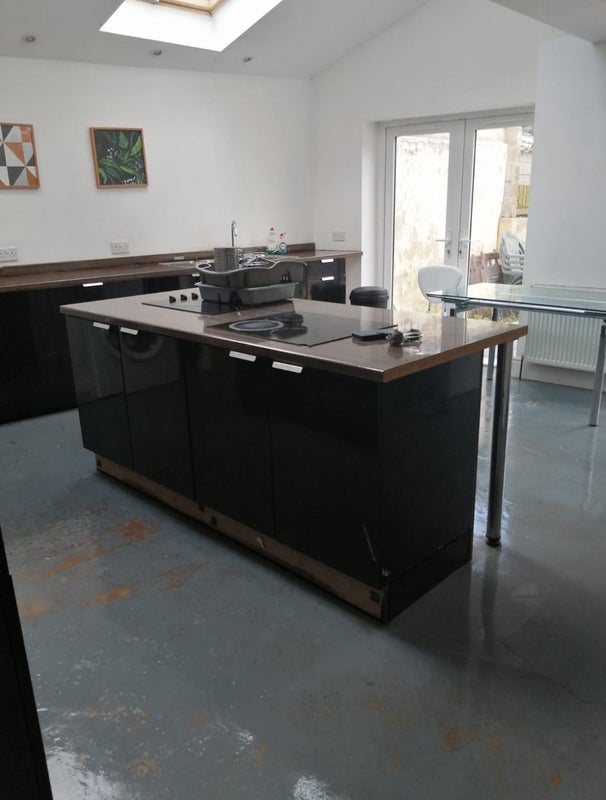 Photo 1: Kitchen